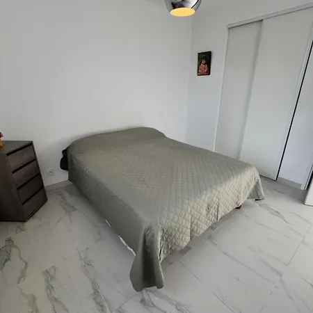 Spacious T3 In St-raphael *