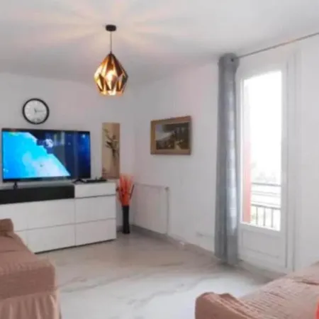 Spacious T3 In St-raphael Apartment *