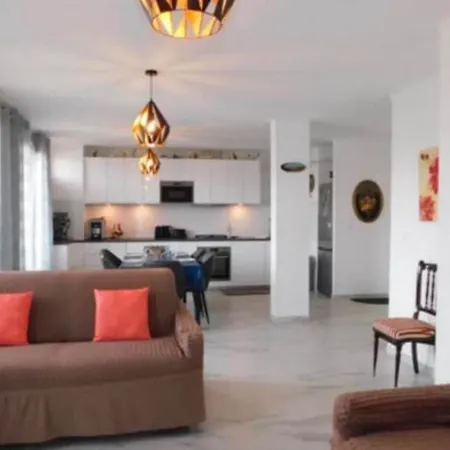 Spacious T3 In St-raphael Saint-Raphael (Var)