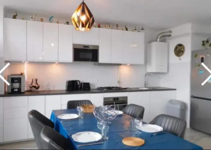 Spacious T3 In St-raphael Апартаменты